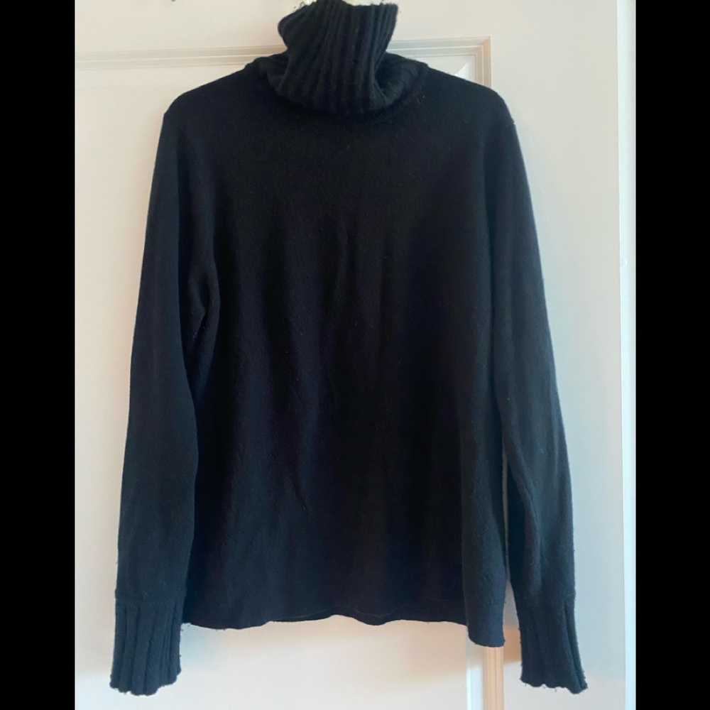 Kinross cashmere turtleneck